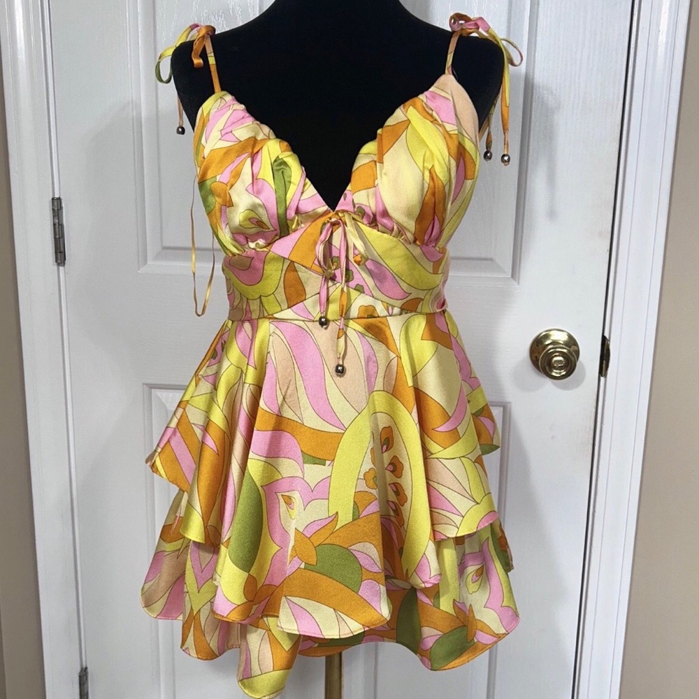 Lilly's Kloset Retro 70s Psychedelic Print Tiered Peplum Camisole Top Size M
